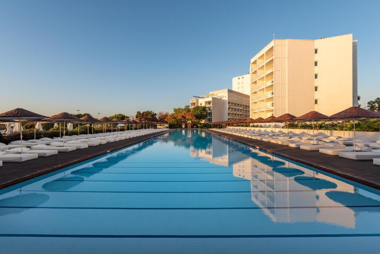 Hotel Su & Aqualand Antalya Exterior photo The hotel's main pool